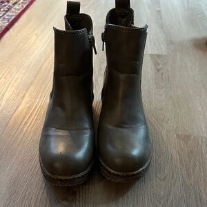 Maurice’s Women’s Grey Booties